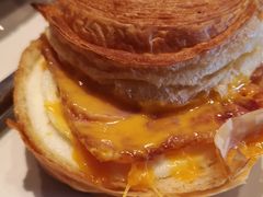 -星巴克(广州百信广场东区店)