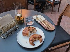 全麦牛角-大酉·M Coffee(北京美术馆店)