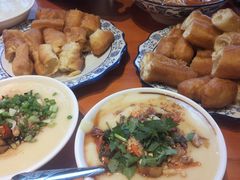 -巍山𤆵肉饵丝