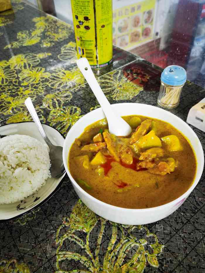 一家卖咖喱饭的快餐店小本生意由于是快餐所以你懂的