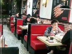 卡座-新凯旋烧烤·千岛湖特色菜(拱墅上塘路店)