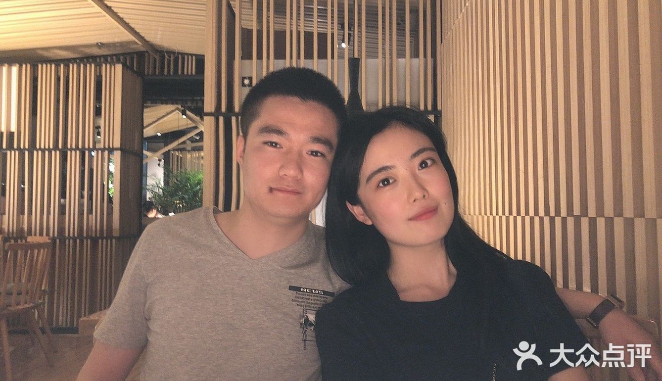 又来吃合喜味道了,之前吃的是红旗厂店的,这次选了个的