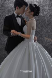 -至臻微拉婚纱摄影