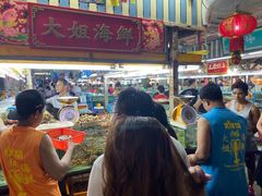 -班赞海鲜市场胖阿姨加工点