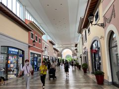 -佛罗伦萨小镇广佛名品奥特莱斯(疏港路店)