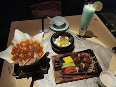 -穹六人间 people 6(岳阳路店)