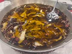 -鑫巴蜀小镇 · 水煮鱼专研店(玉桥店)