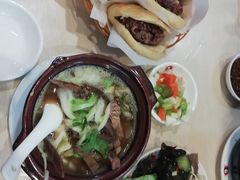 -闫家驴肉老店(华电一校店)