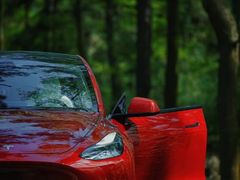 -TESLA 特斯拉(上海太古汇体验店)