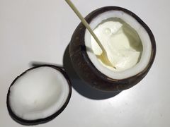 -志龙皇冠吃货椰子铺