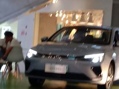 -百盛(莘庄店)