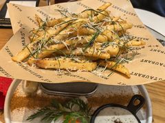 -Mark&Mars Restaurant