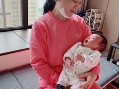 -爱的果实月嫂育婴师(世纪东方店)