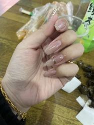 -进巍美甲美睫店