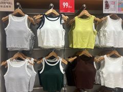 -优衣库(上海金桥国际商业广场店)