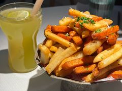 -春树下·树屋花房西餐厅(罍街AS1980店)