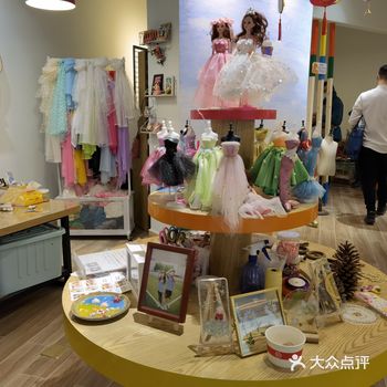 在南沙悠方竟然开了一家小孩子跟大人一起互动的店