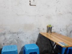等位区-陈氏老字号十三小炸炸店