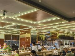 -大中华希尔顿酒店-念自助餐·嗨啤·小龙虾