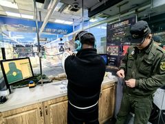 -都市枪神实弹射击俱乐部