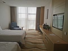 -兴芮温泉度假区