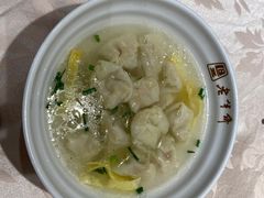 刀鱼馄饨-老半斋(福州路店)