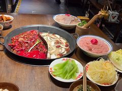 -萍姐火锅·公路夜市(武汉首店)
