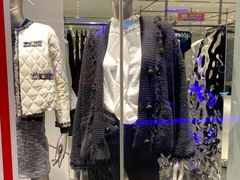 -URBAN REVIVO(欢乐海岸购物中心店)