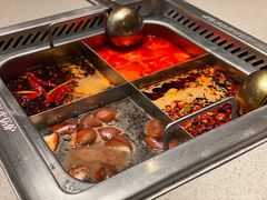 -海底捞火锅鲜切牛肉主题店(长寿路店)