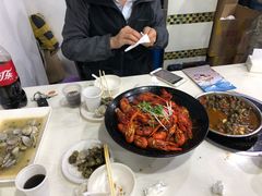 -虾弄弄海派小龙虾·牛羊蝎子火锅