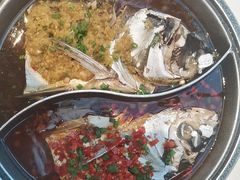 -阿瓦山寨·湘菜现炒·剁椒鱼头王(咸阳总店)