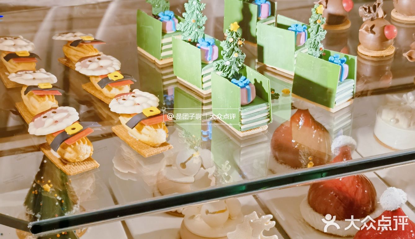 北京蕞粉圣诞树上线啦‼️