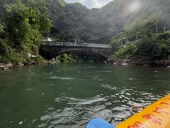 -安吉龙王山峡谷漂流