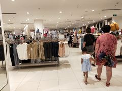 -优衣库(石家庄裕华万达广场店)