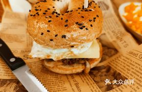 Semi-Cooked Egg Beef Bagel