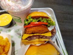 芝士牛肉蘑菇堡-Shake Shack(西单大悦城店)