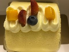 新西兰乳脂原味蛋糕卷-圣安娜饼屋(信和广场店)