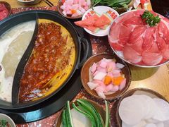 -赵美丽·重庆社区火锅·直营店(火车东站·中豪国际店)