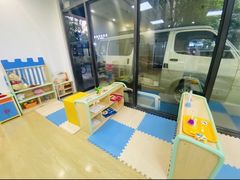 -黄浦乐烁龙鱼宝贝托育园(海潮路校区)