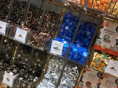 零售区-VENCHI 闻绮(北京国贸商城店)