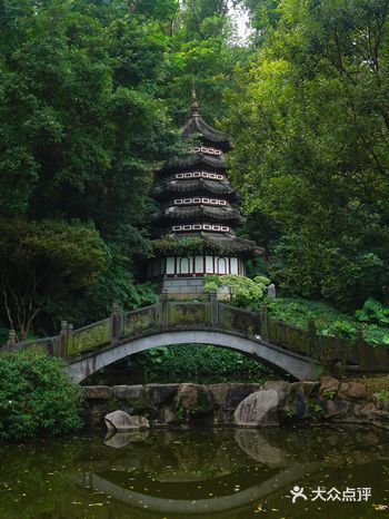交通：竹子林地铁站，不同出口对应着不同园区
