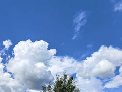 -腾冲洞山温泉村