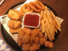 炸物拼盆-Ambra Haus琥珀屋精酿餐厅(宝山店)