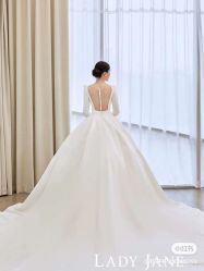 -Lady  Jane高端婚纱礼服馆