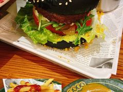 网红瀑布牛肉菠萝包-肥韬茶餐厅(南山mini店)