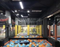 -蹦贝运动中心·蹦床·攀岩·闯关(龙岗店)