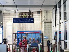 -奥冠体育华师附中恒温游泳馆