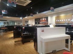 -柏斯音乐艺术中心·钢琴·吉他(上音店)