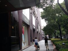 -梅龙镇广场