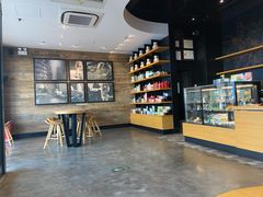 -星巴克(洛阳中州路王府井店)
